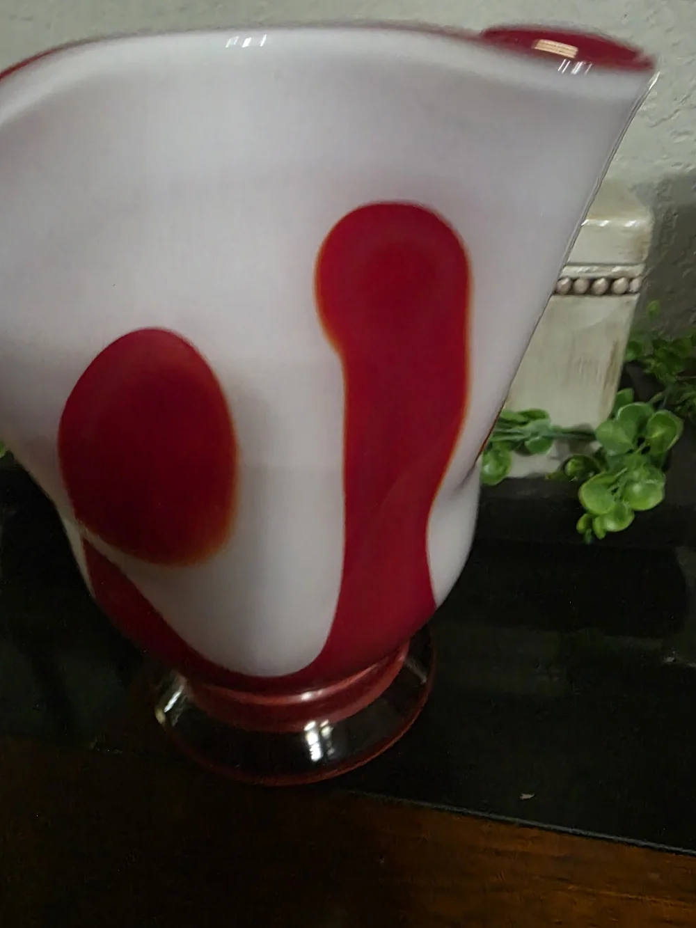 Vintage Murano Style Red White Cased Art Glass Handkerchief Vase UV Glow